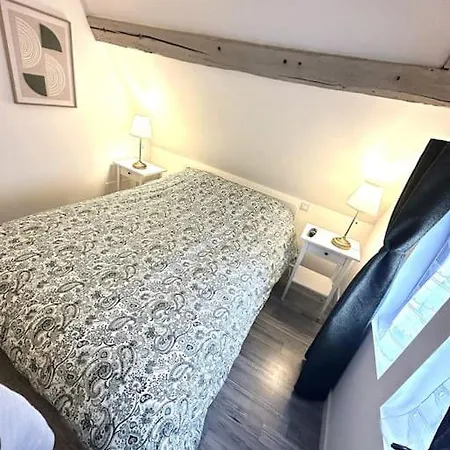 Apartament Champenoise 4, - France *
